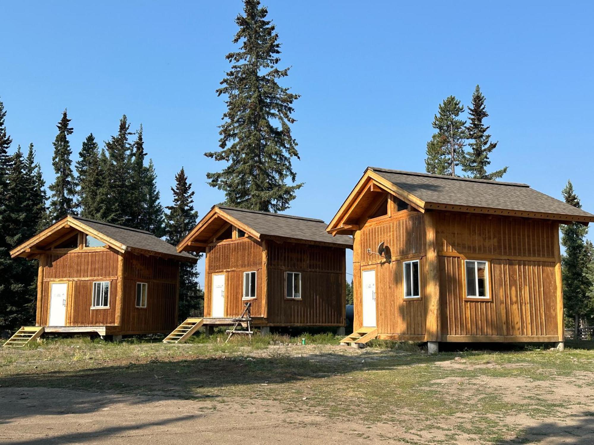 Red Cariboo Resort Anahim Lake Exterior photo